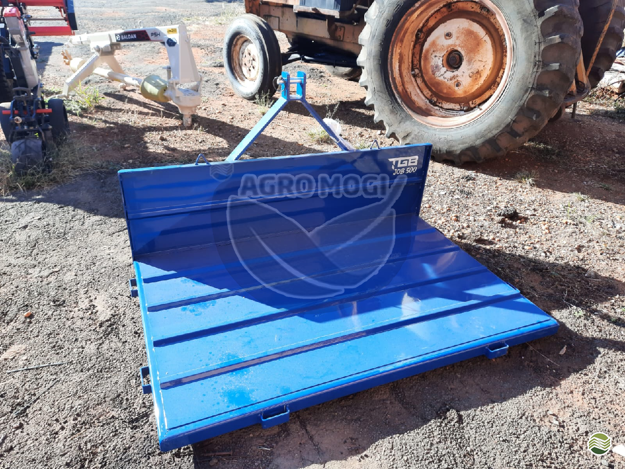 IMPLEMENTOS AGRICOLAS PLATAFORMA PARA TRATOR FIXA Agro Mogi Peças e Equipamentos Agrícolas MOGI-MIRIM SÃO PAULO SP